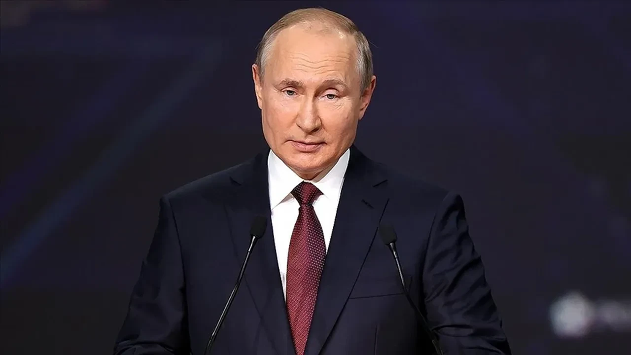 Putin'den Zelenskiy'nin görüşme çağrısına cevap: Bir anlamı yok