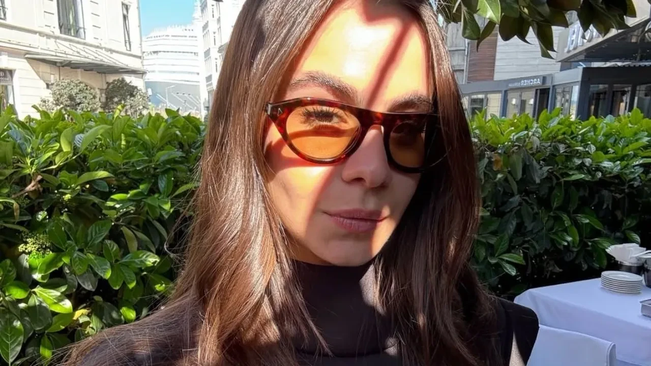 Taşacak bu Deniz dizisinde aşk krizleri devam ediyor! Erdem Şanlı'nın iki eski arkadaşla sevgili olduğu iddia edildi