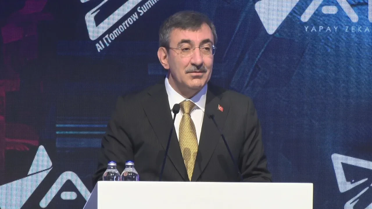 Türkiye yapay zekada devler ligine koşuyor: 3 yılda 10 basamak birden yükseldik!