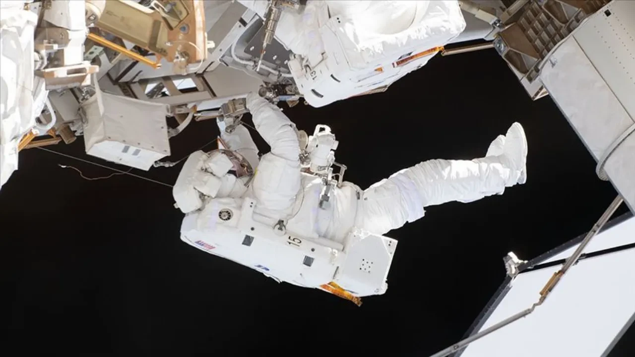 Uzay İstasyonu'nda 27 yıldır ilk kez tahliye endişesi: Astronotlara tahliye hazırlığı emri