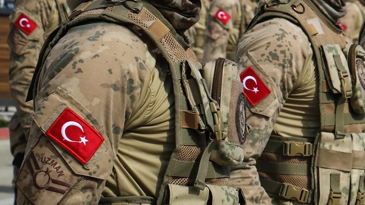 Uzman erbaş ve erlere kamuda istihdam imkanı! AK Parti'den yeni yasa teklifi! 