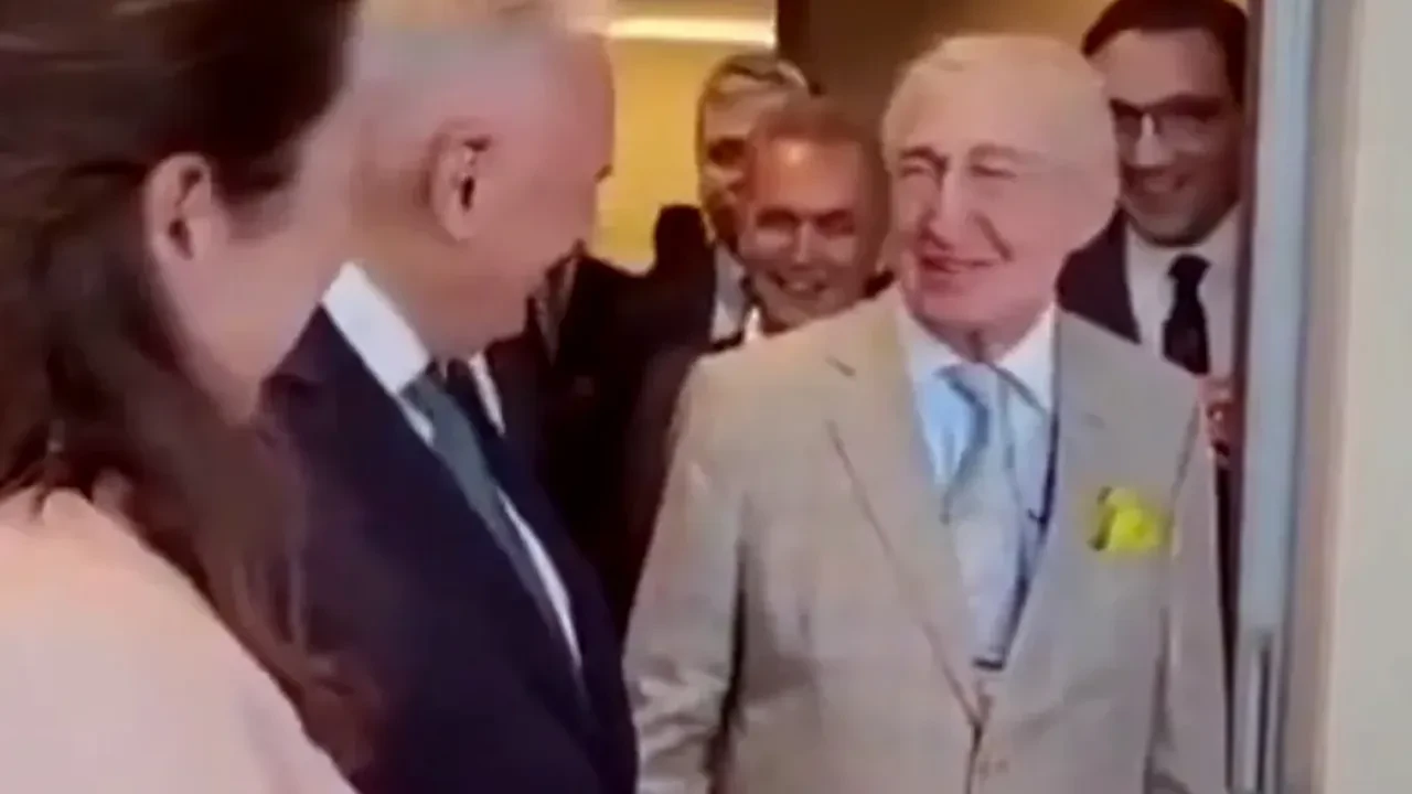 AK Parti'den Rahmi Koç'un Kürt kadınları hedef alan sözde fıkrasına sert tepki! 'Çok yanlış ve çirkin' 