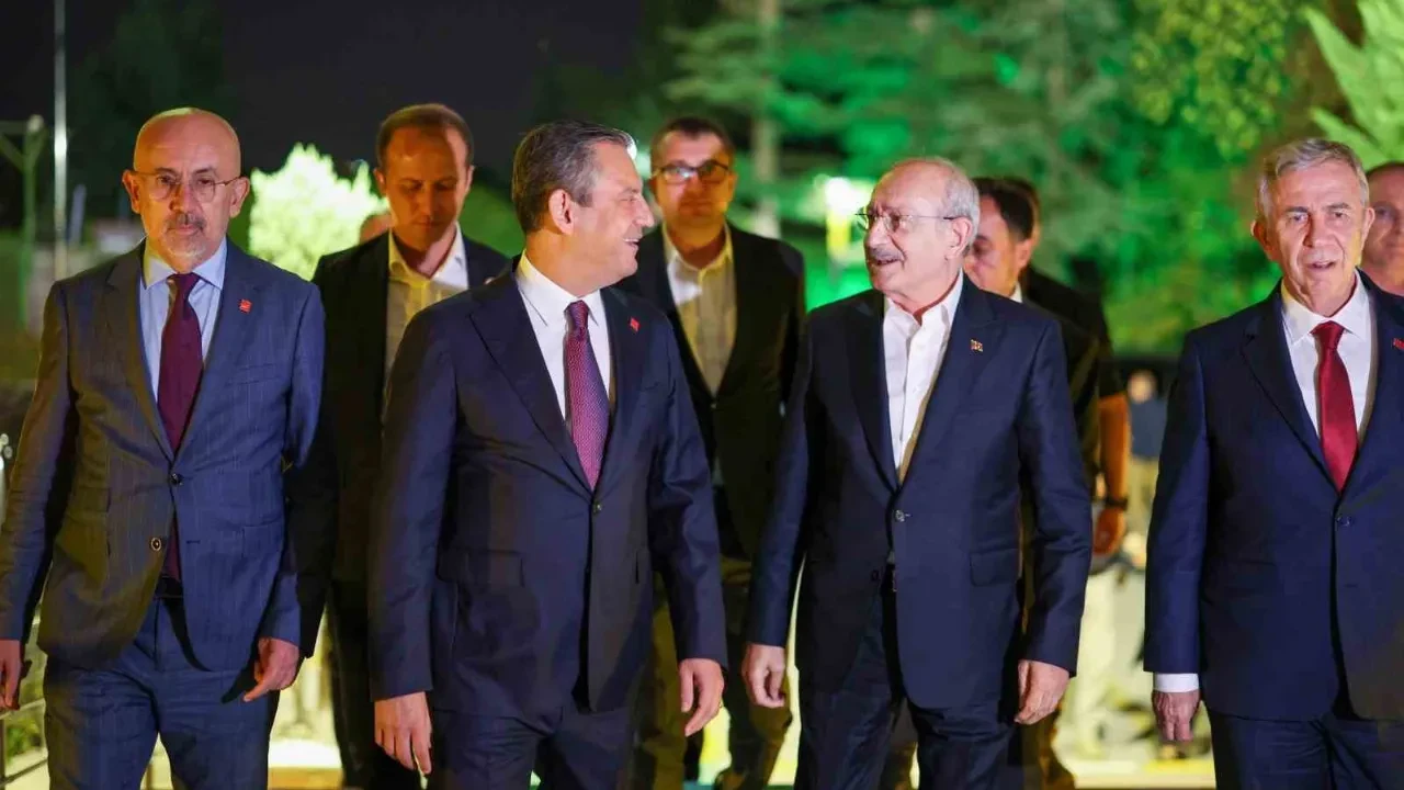 Berhan Şimşek'ten Özgür Özel tarafına 