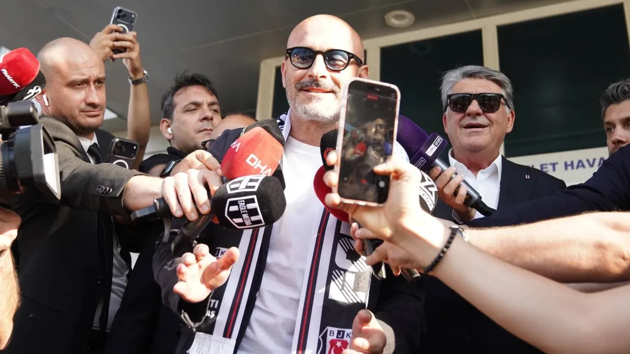 Beşiktaş'ta Italiano dönemi başladı! İtalyan teknik adam ile sözleşme imzalandı
