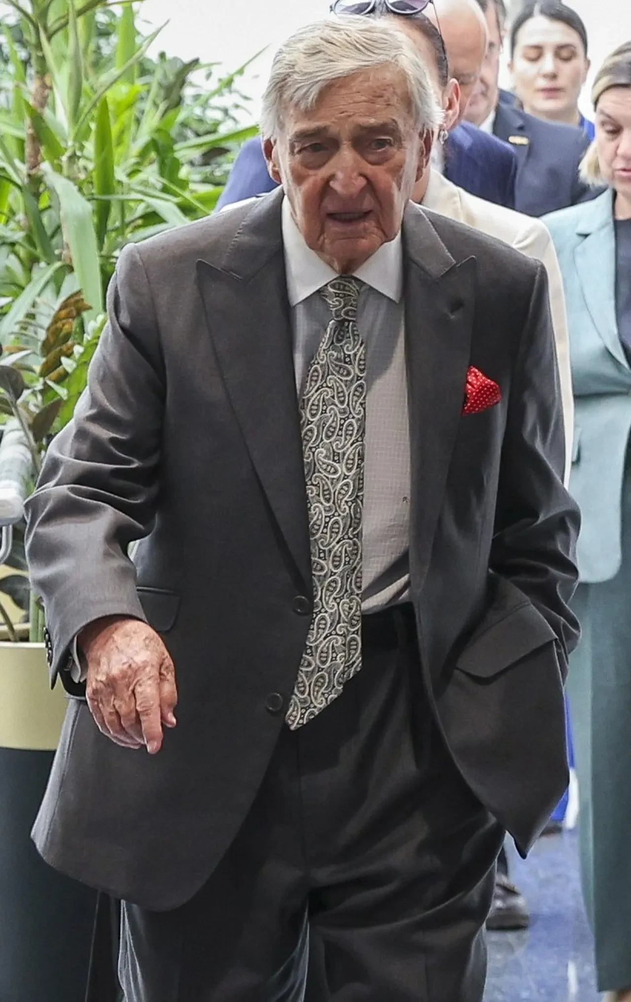 Devlet Bahçeli Rahmi Koç'un fıkrasına "latife" dedi: "Soruşturmayı doğru bulmuyoruz"