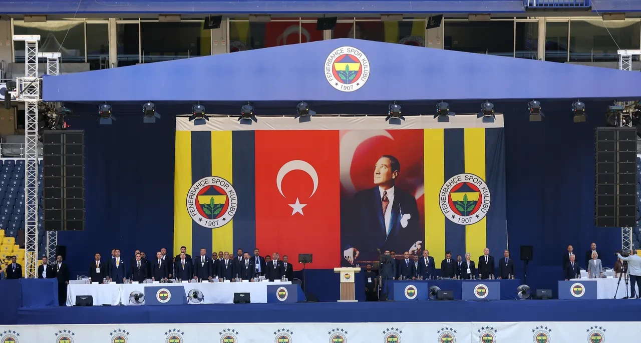 Fenerbahçe'de seçim gergin başladı! Genel kurulda büyük tartışma
