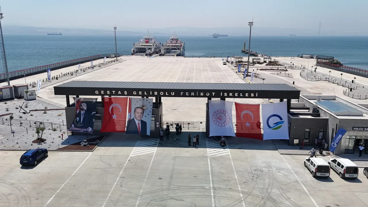 İstanbul-Çanakkale arası 2 saate düşecek! Bakan Uraloğlu müjdeyi verdi