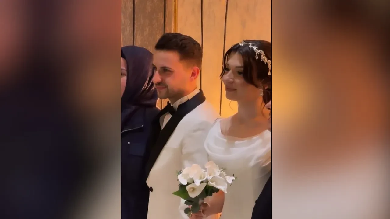 Kadir Ezildi’nin eşi Gamze Türkmen eltisini çekemedi! Nikahta gergin görüntüler Kerem Ezildi ve Işıl Özkorucuklu evlendi
