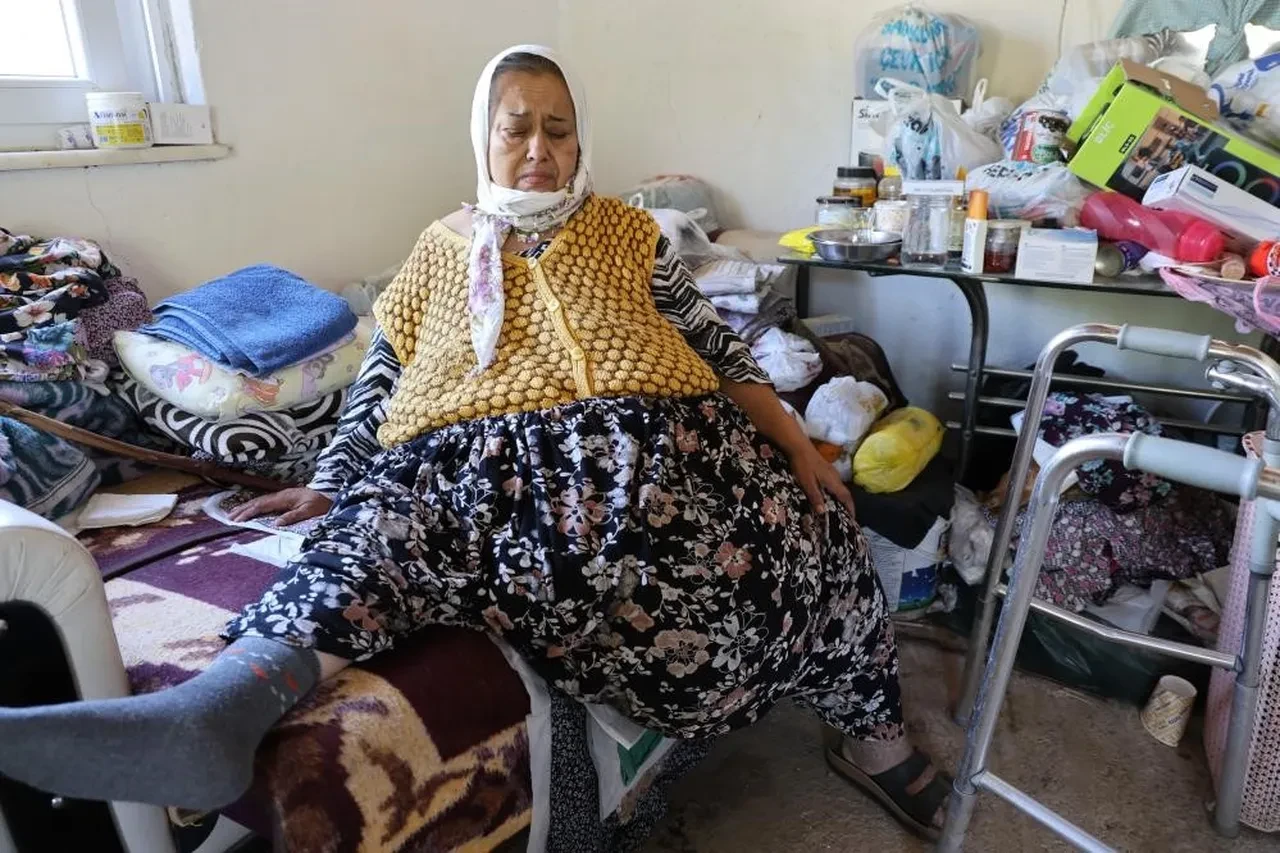Karnından bir insan büyüklüğünde kitle çıkarıldı: Ameliyathaneden 40 kilo daha zayıf çıktı