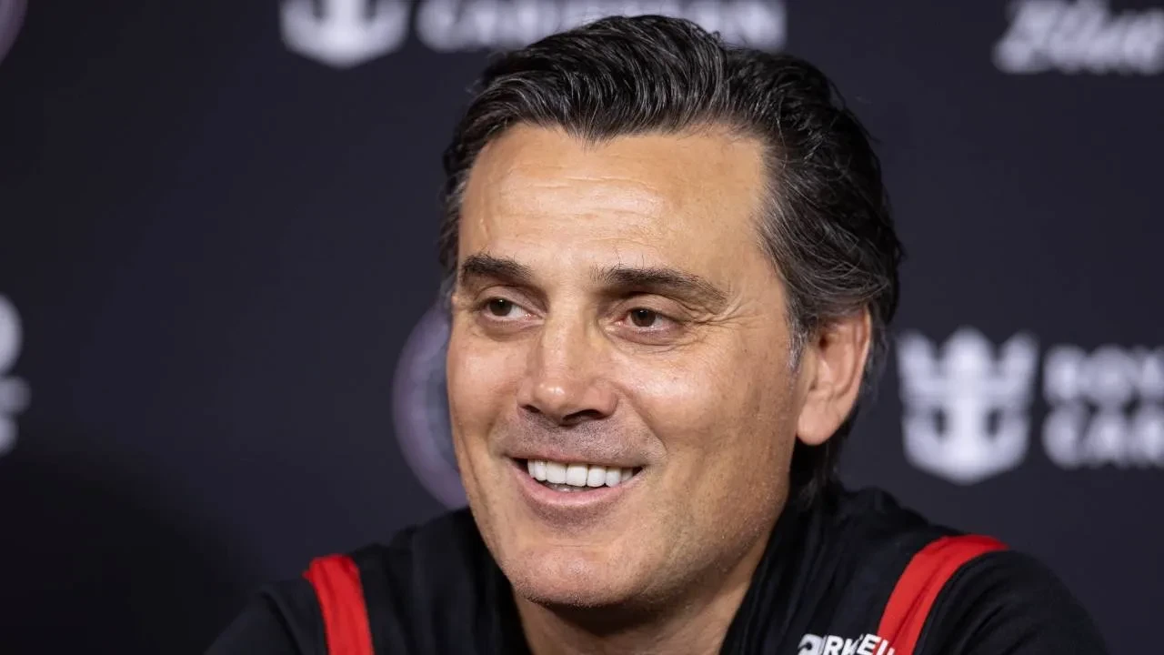 Montella'dan tekliflerle ilgili açıklama! "Burada çok mutluyum"