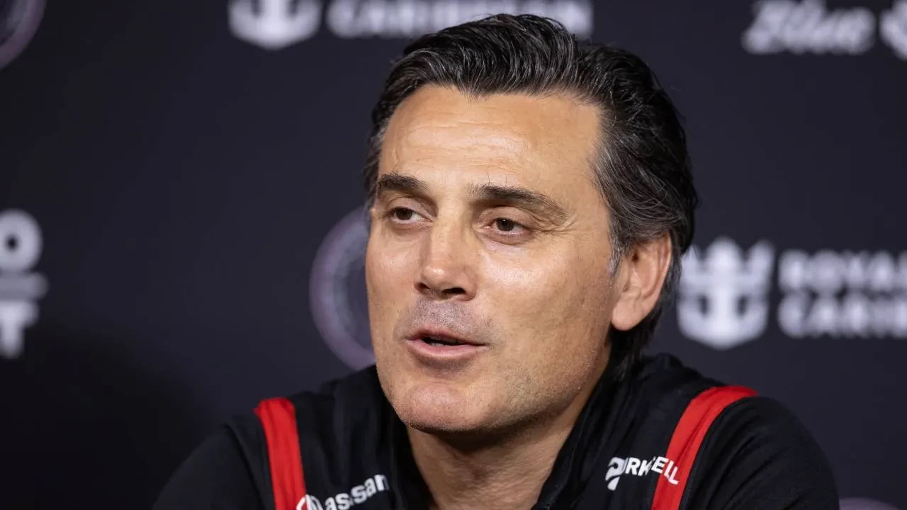 Montella'dan tekliflerle ilgili açıklama! "Burada çok mutluyum"