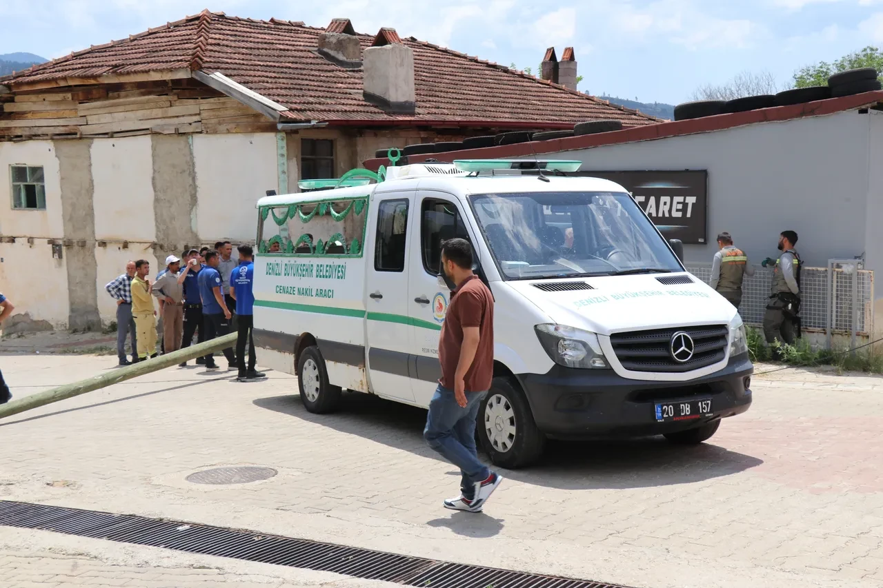 Yaşlı karı koca feci kazada can verdi! Denizli'de acı olay