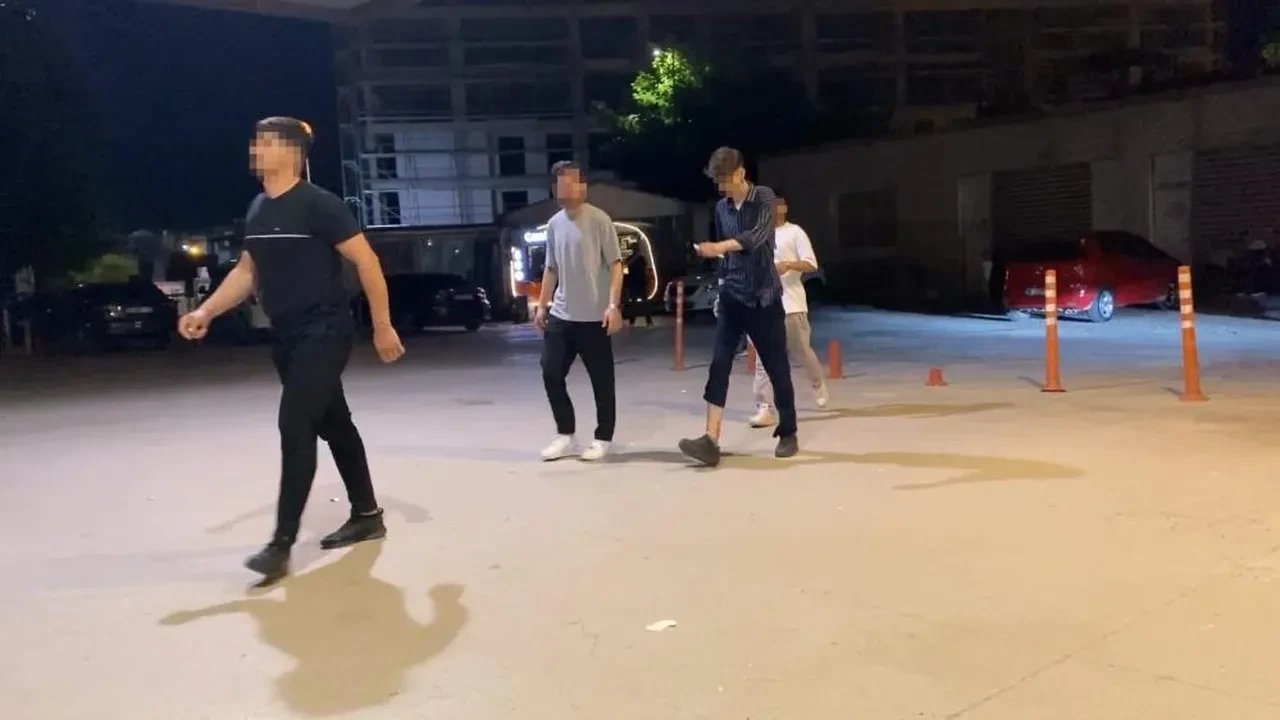 Bursa'da 18 yaşındaki genç çocuk parkına pompalı tüfekle ateş açtı: 10 yaralı