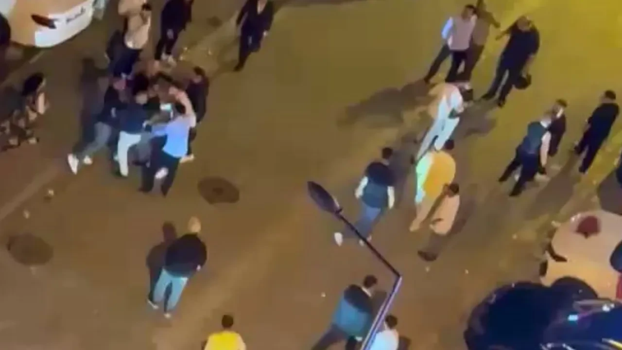 Düğün çıkışı kavga! İki grup birbirine girdi: O anlar kamerada