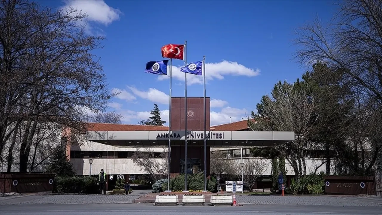 Dünyanın en iyi üniversiteleri belli oldu! Ankara Üniversitesi ODTÜ ve Boğaziçi’ni geride bıraktı!