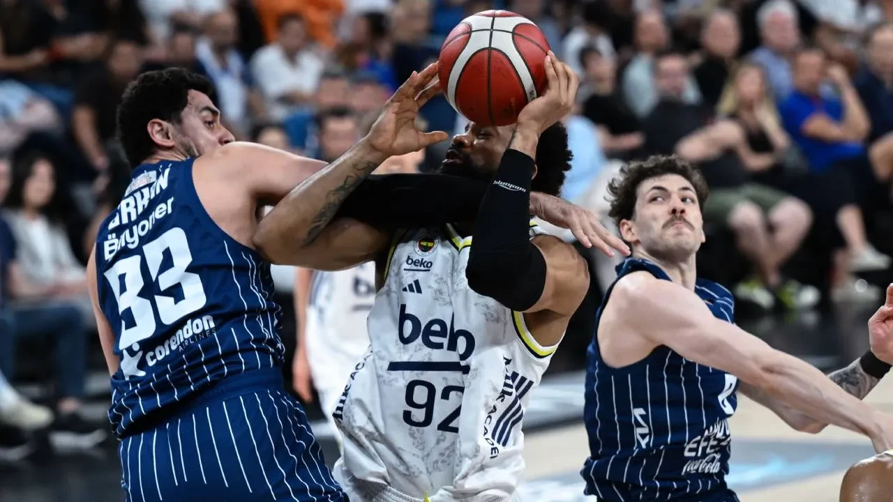 Fenerbahçe Beko finale yükseldi! Sarı-lacivertliler, Anadolu Efes'i eledi