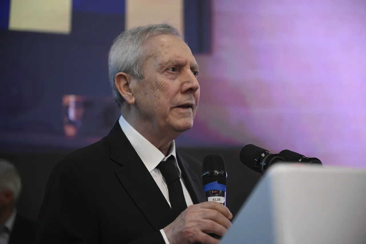 Fenerbahçe'de yeni başkan Aziz Yıldırım oldu! Sarı lacivertlilerde 2. Yıldırım dönemi başladı