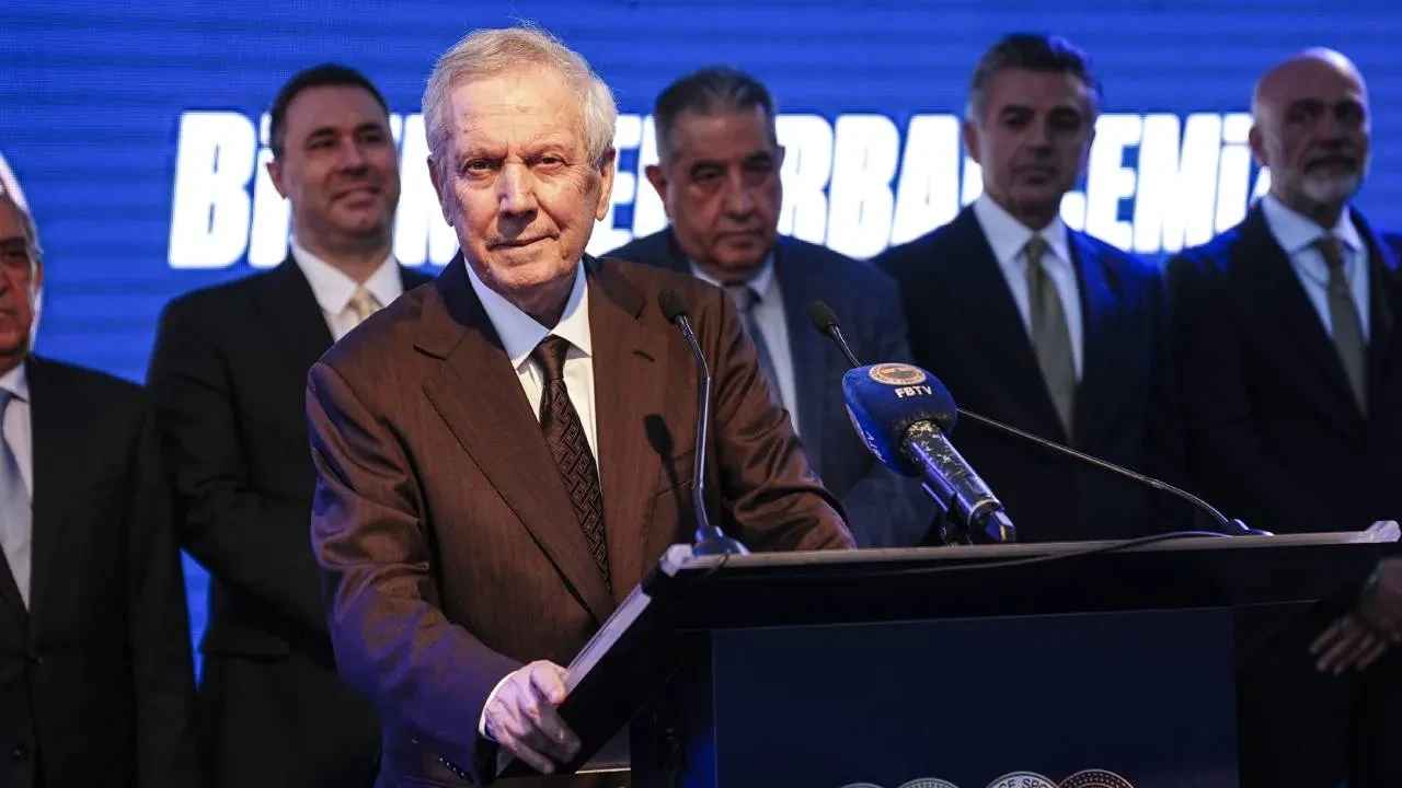 Fenerbahçe'de yeni başkan Aziz Yıldırım oldu! Sarı lacivertlilerde 2. Yıldırım dönemi başladı