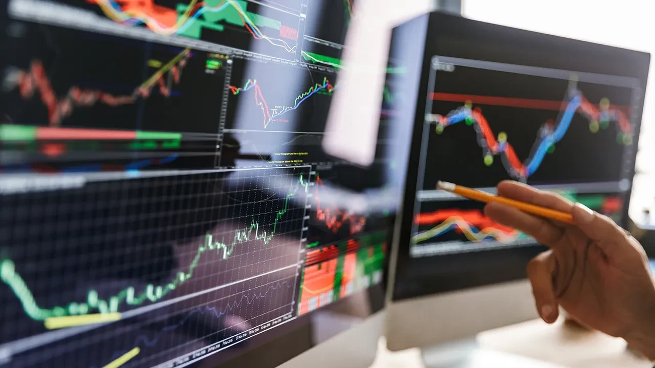 Forex maskesiyle milyonluk vurgun! Patron kundaktaki bebeğini bırakıp kaçtı