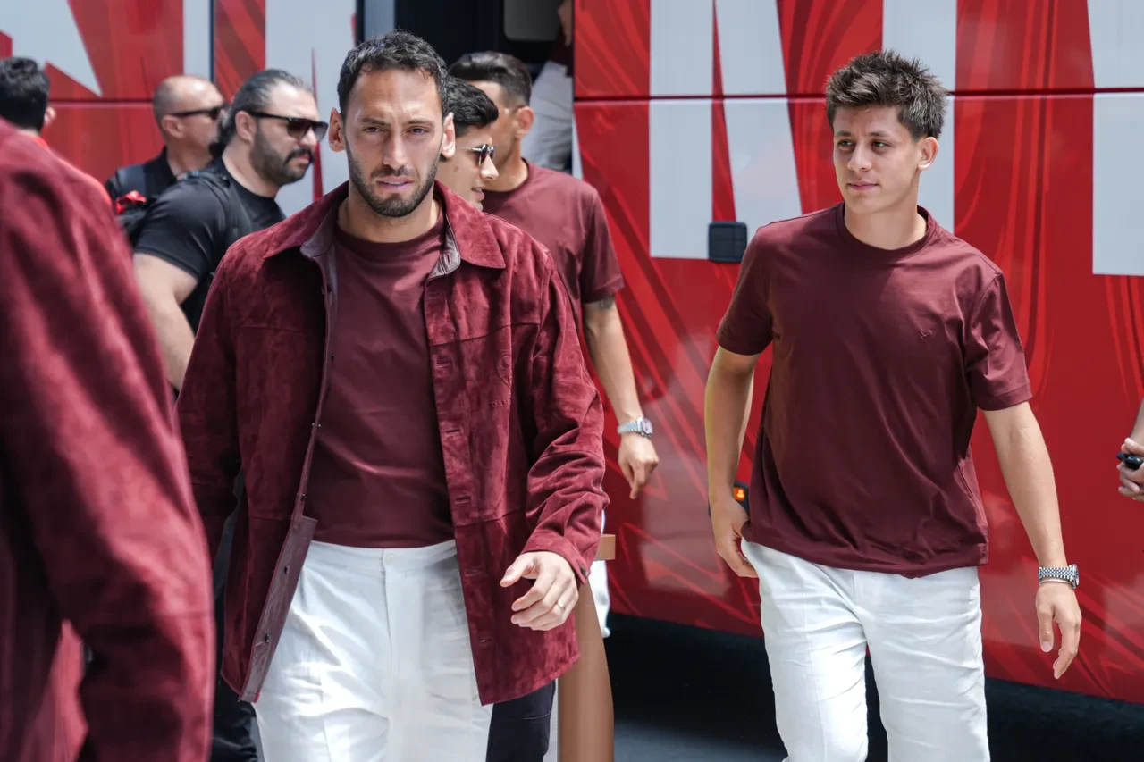 Hakan Çalhanoğlu Fenerbahçe yolunda! Hakan Safi transferi duyurdu, menajeri doğruladı: Anlaştık