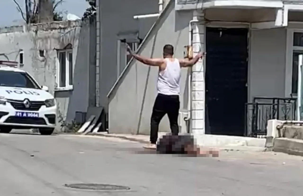 Kocaeli'de sokak ortasında koca vahşeti! 5 çocuk annesi hastanede hayatını kaybetti