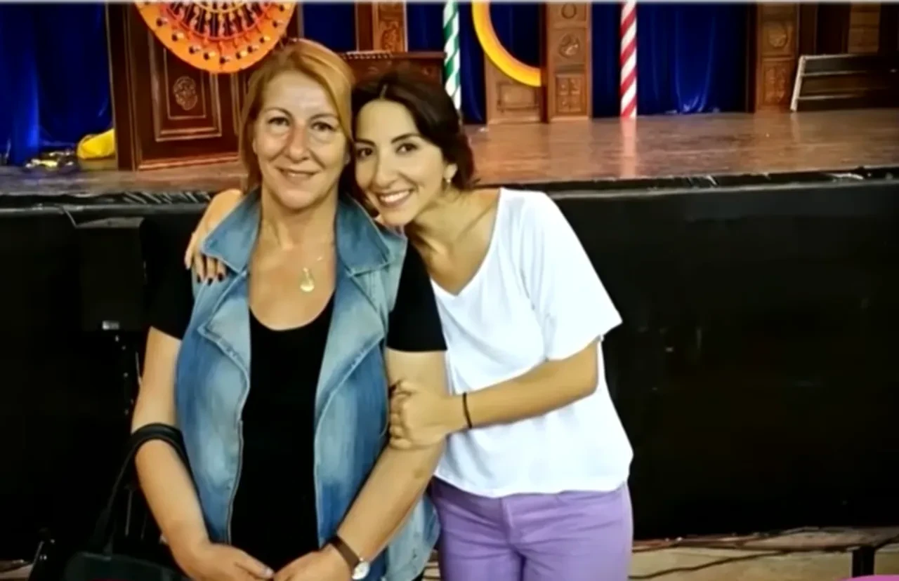 Meltem Yılmazkaya canlı yayında gözyaşlarını tutamadı! Güldür Güldür'ün Mehtap'ından duygulandıran annelik itirafı