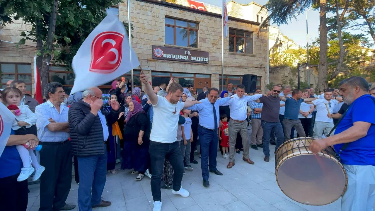 Nevşehir'de 12 yıl sonra seçim yapılan Mustafapaşa'daki AK Parti zaferi sonrası Erdoğan meydandakilere seslendi: 