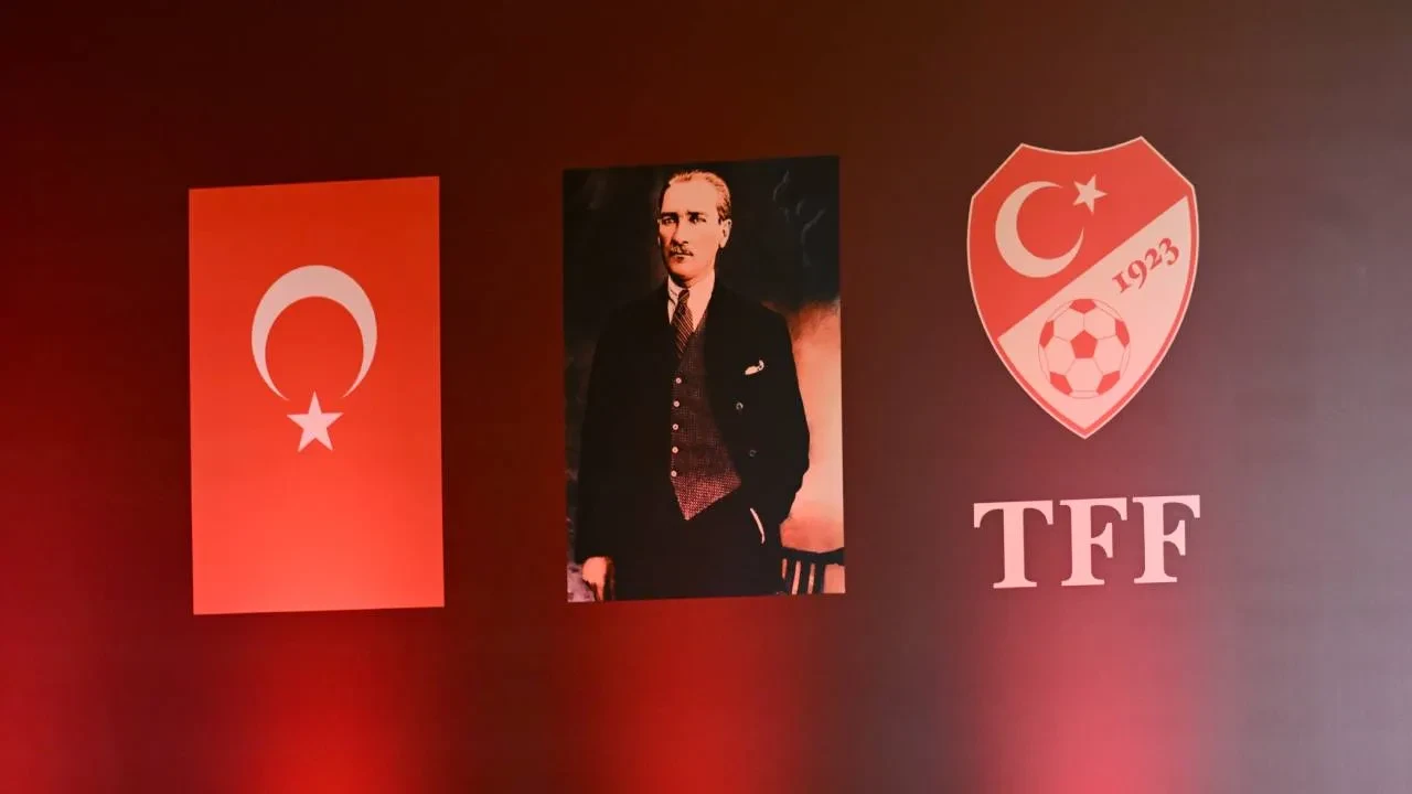 TFF Başkanı İbrahim Hacıosmanoğlu'ndan 4 büyükler açıklaması! "Aksini yapana aynı muameleyi yaparım"