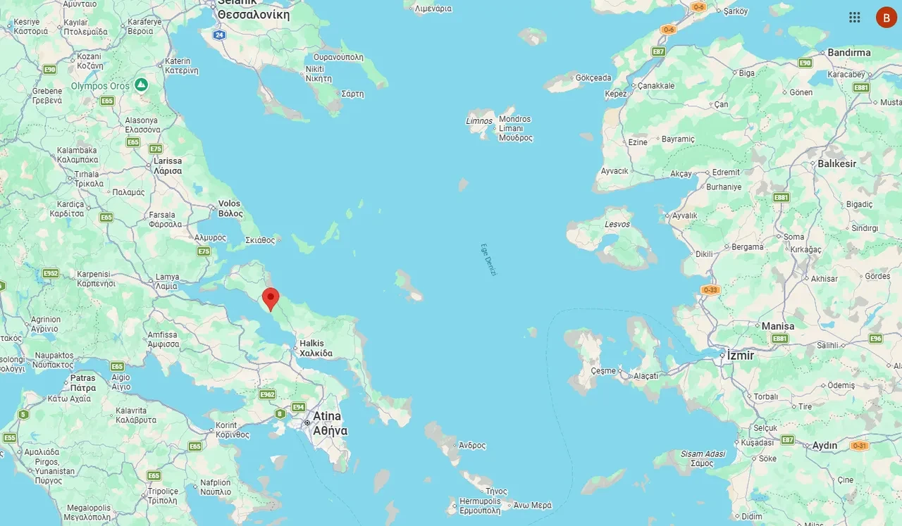 Yunanistan depremle sarsıldı: Komşuda 5,3 büyüklüğünde sarsıntı