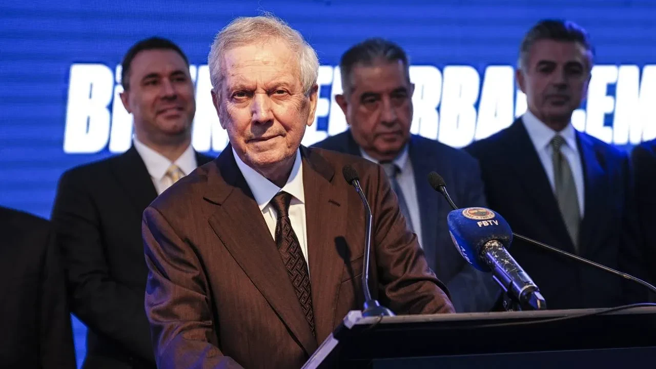 Aziz Yıldırım'dan Hakan Çalhanoğlu kararı! Başkan Yıldırım transfer operasyonunu başlattı