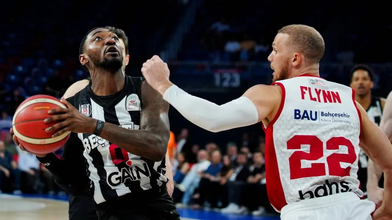 Beşiktaş GAİN, seriyi son maça taşıdı! Siyah-beyazlılar, Bahçeşehir Koleji'ni 73-71 yendi