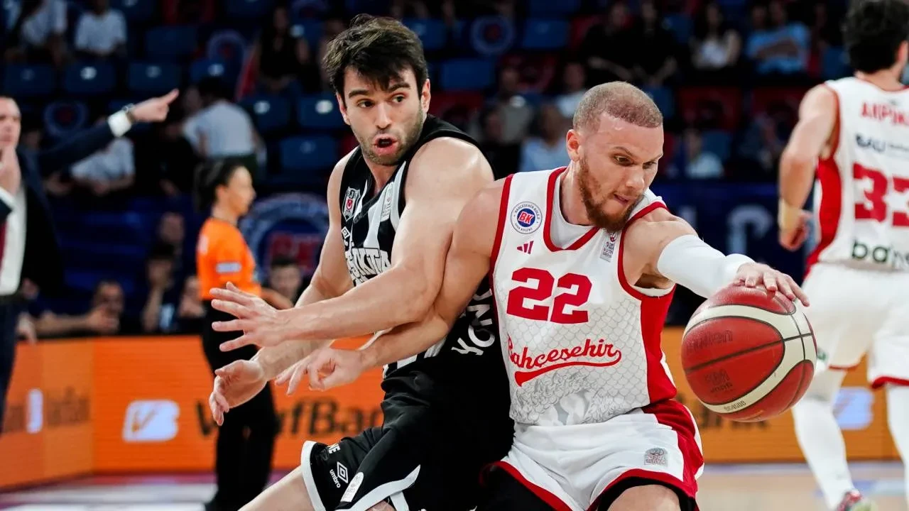 Beşiktaş GAİN, seriyi son maça taşıdı! Siyah-beyazlılar, Bahçeşehir Koleji'ni 73-71 yendi