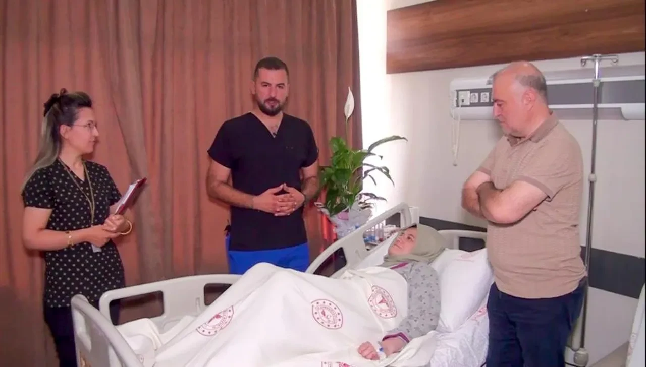 Doktorlar bile şoke oldu! Şiddetli karın ağrısı şikayetiyle gitti, dev miyom tespit edildi