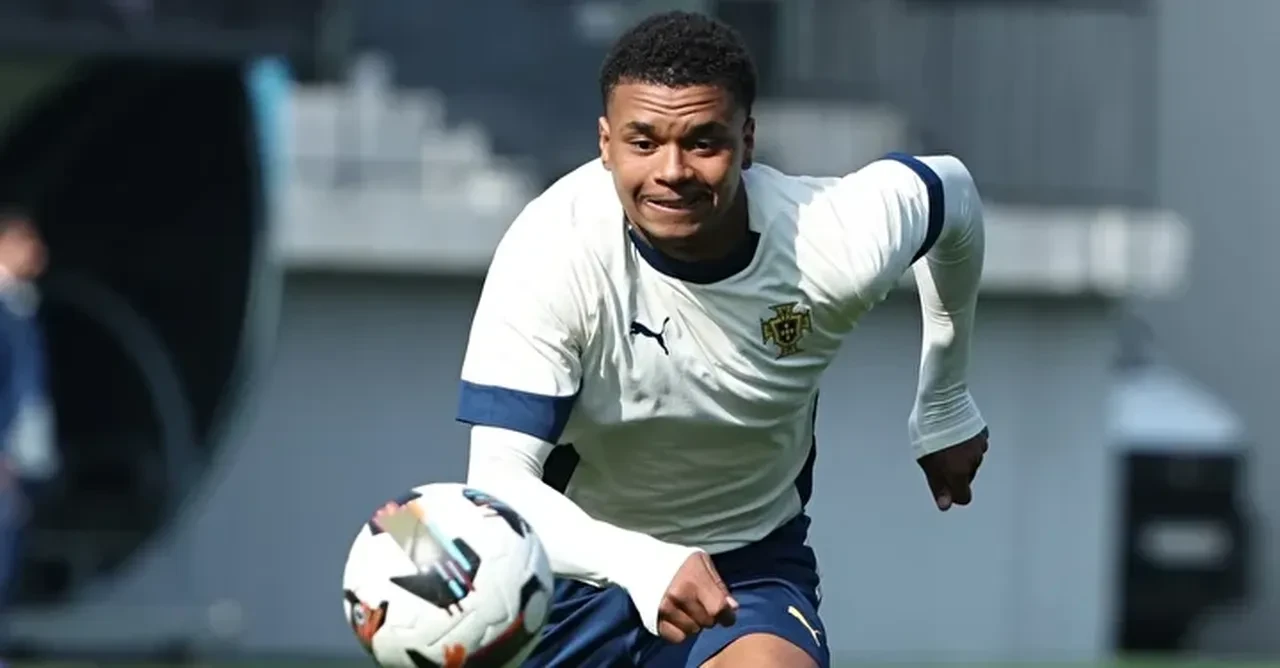 Noah Saviolo kaç yaşında nereli hangi mevkide oynuyor? Trabzonspor Saviolo'yu resmen açıkladı!