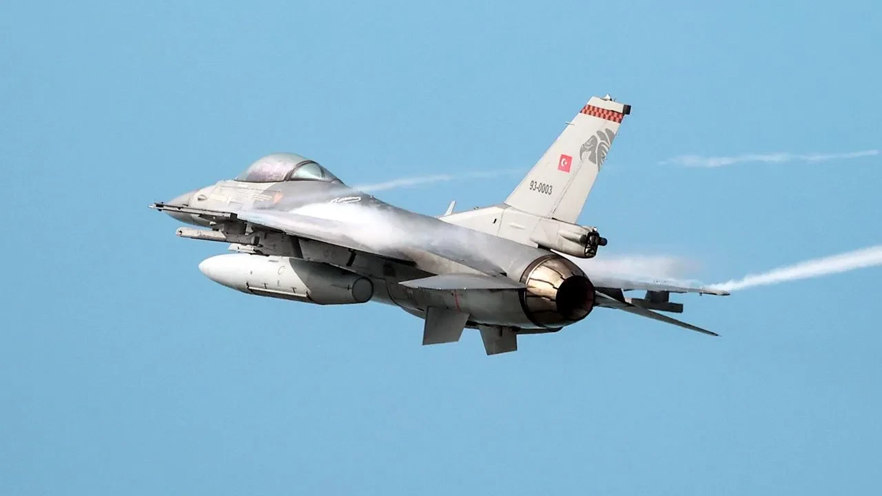Türk F-16'ları Yunanistan hava sahasını ihlal mi etti? DMM'den yalanlama geldi