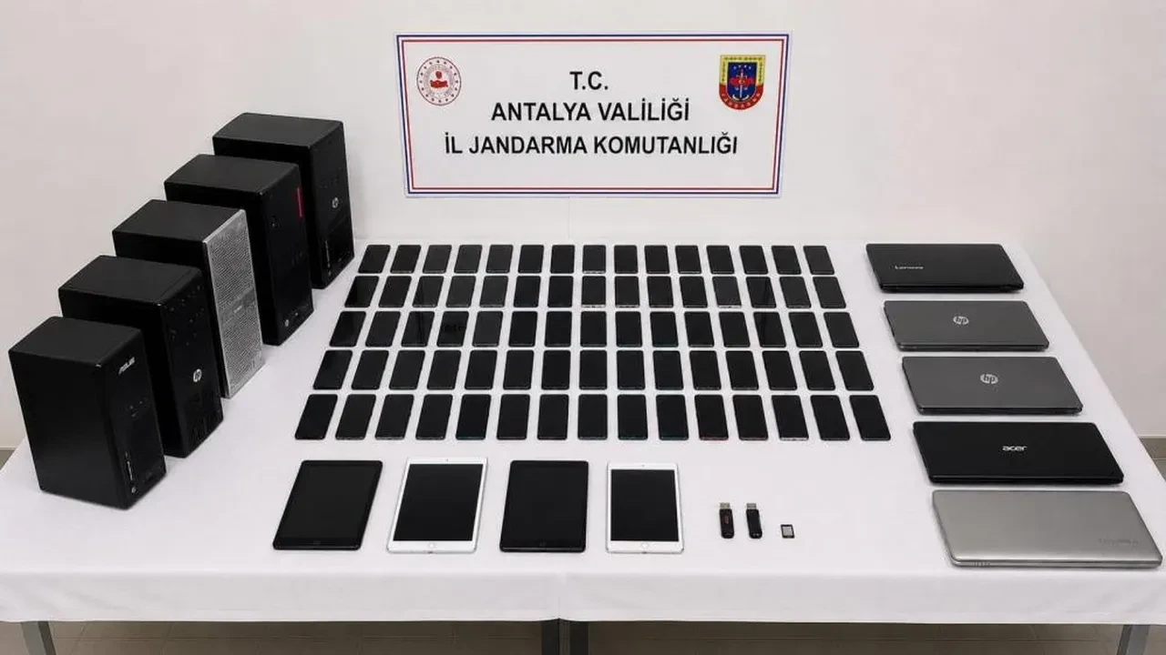 Antalya'da 8 milyar liralık dev operasyon: 27 ilde yasa dışı bahis şebekesi çökertildi, 79 gözaltı var