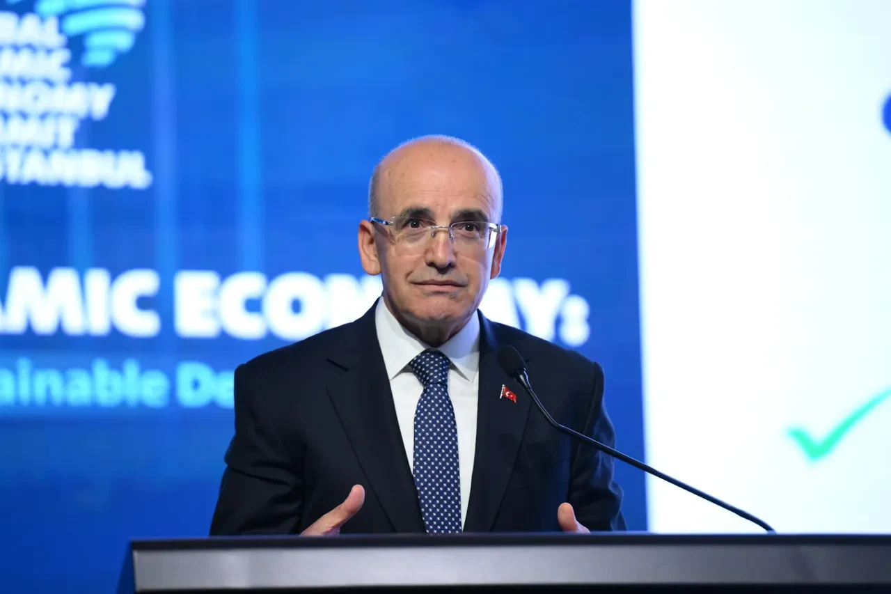 Bakan Şimşek'ten enflasyon mesajı: Kötümserliğe gerek yok, düşmeye devam edecek