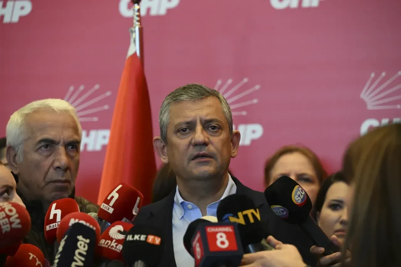 CHP'de grup toplantısı krizi! İpler TBMM'de kopacak: Vekillerin safları netleşecek