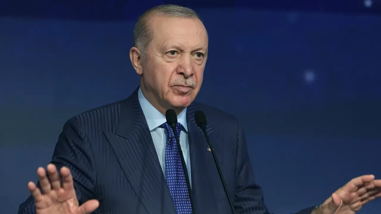 Cumhurbaşkanı Erdoğan'dan yapay zeka ve siber uyarısı: Savaş meydanında kritik rol oynuyorlar