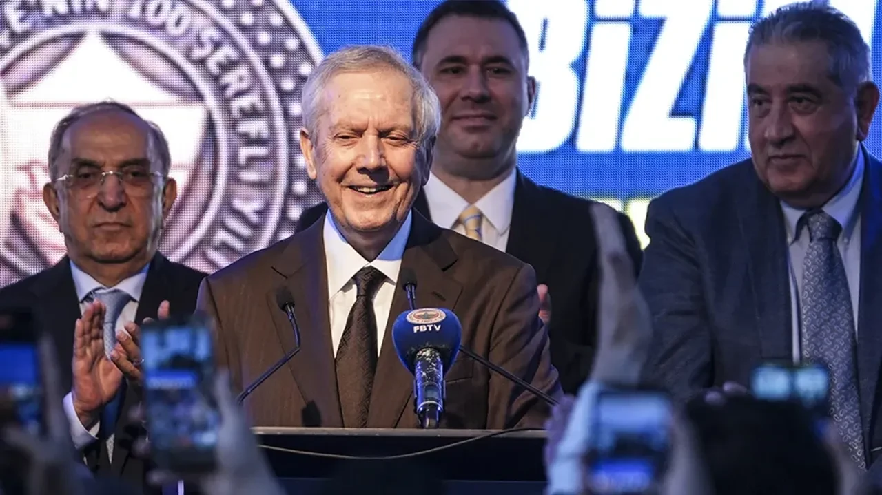 Fenerbahçe'de asrın transferi! Eski yönetici açıkladı: 'Mohamed Salah ile anlaştık'