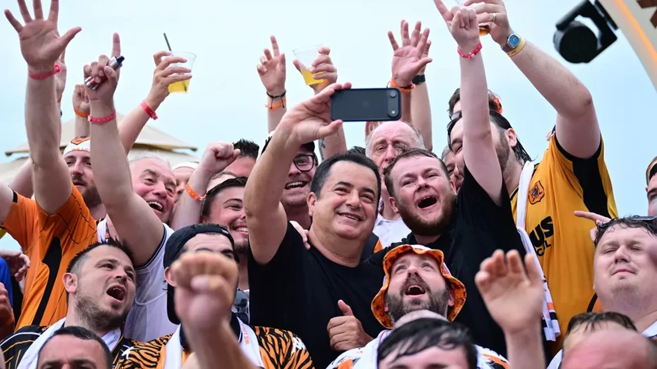Hull City'nin yeni sezon bütçesi belli oldu! Acun Ilıcalı resmen açıkladı: 'İnce eleyip sık dokuyacağız'