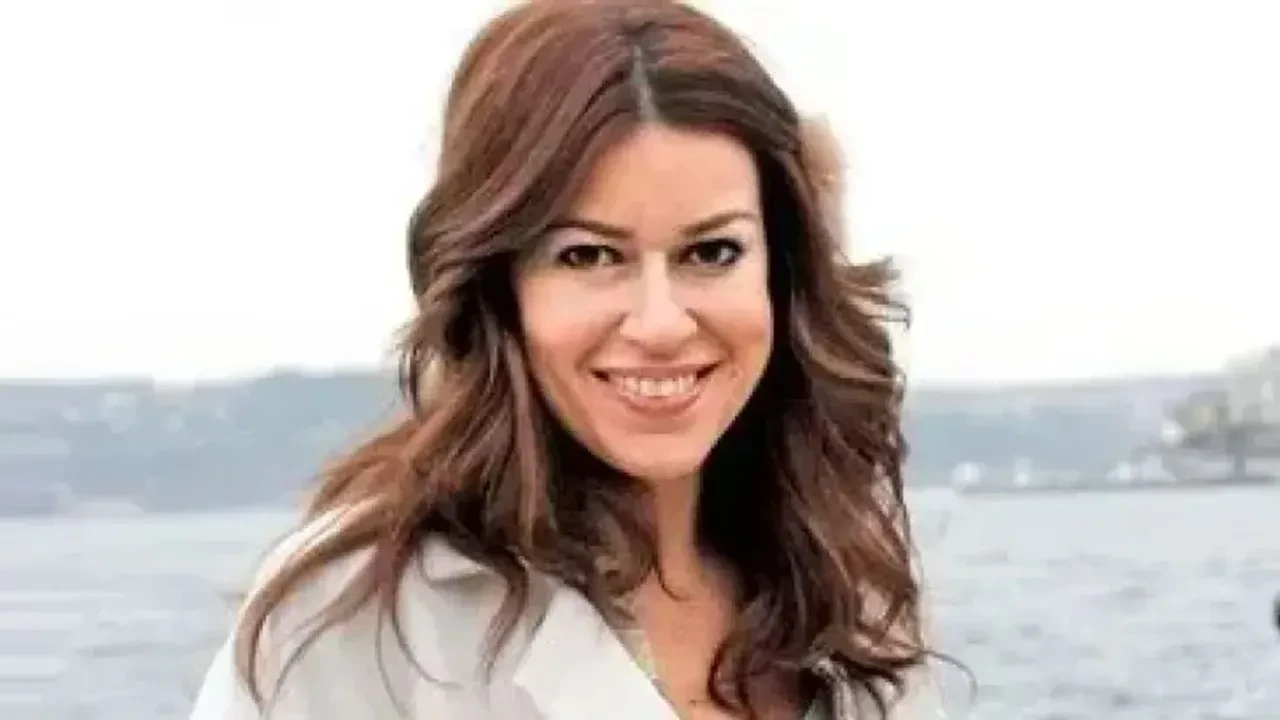 İpek Tuzcuoğlu namaza nasıl başladığını ilk kez açıkladı! 'Çok utandım'