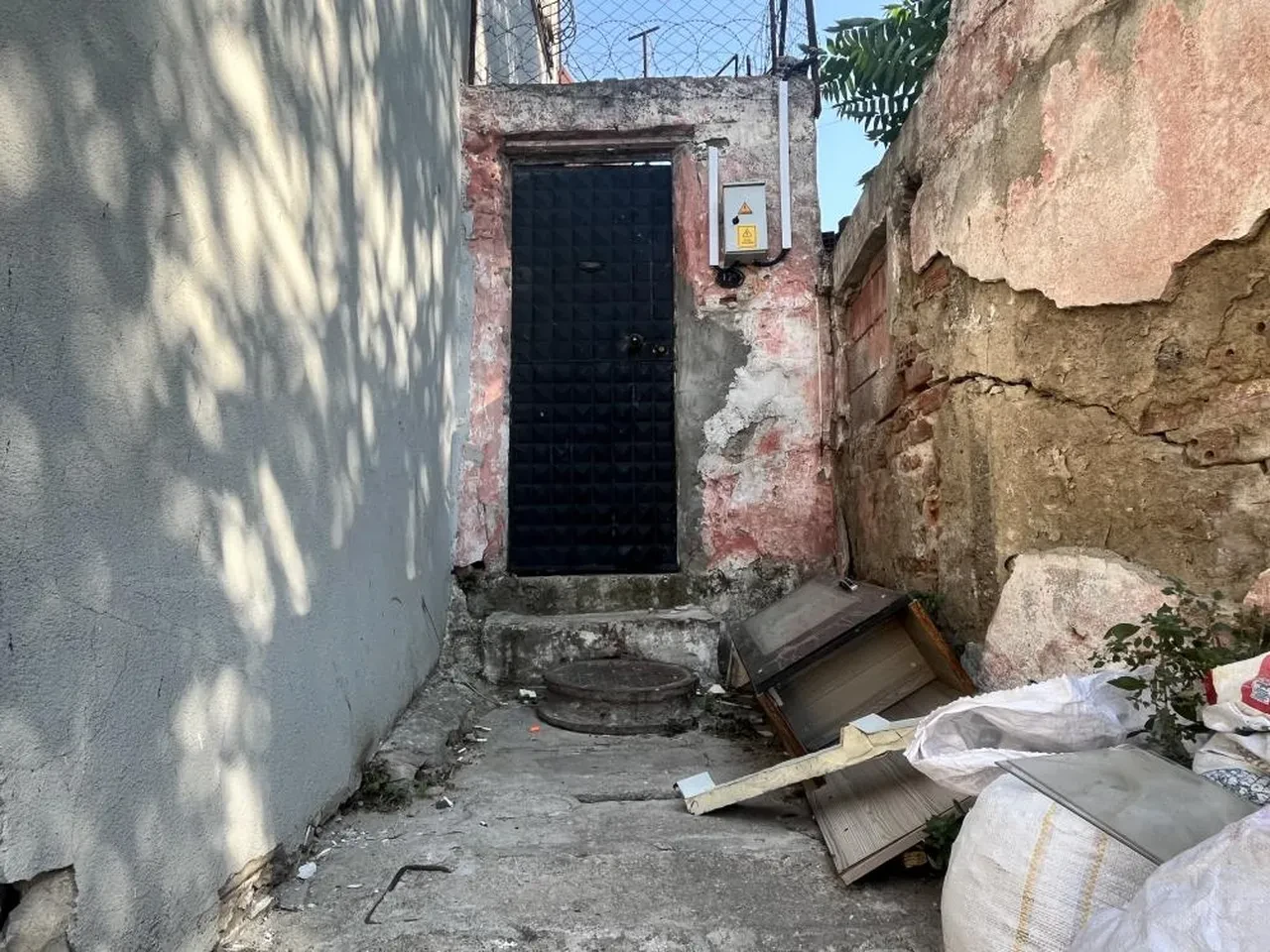 İzmir'de eski eş kezzapla öldürdü! Annesini korumaya çalışan 13 yaşındaki çocuk ağır yaralandı