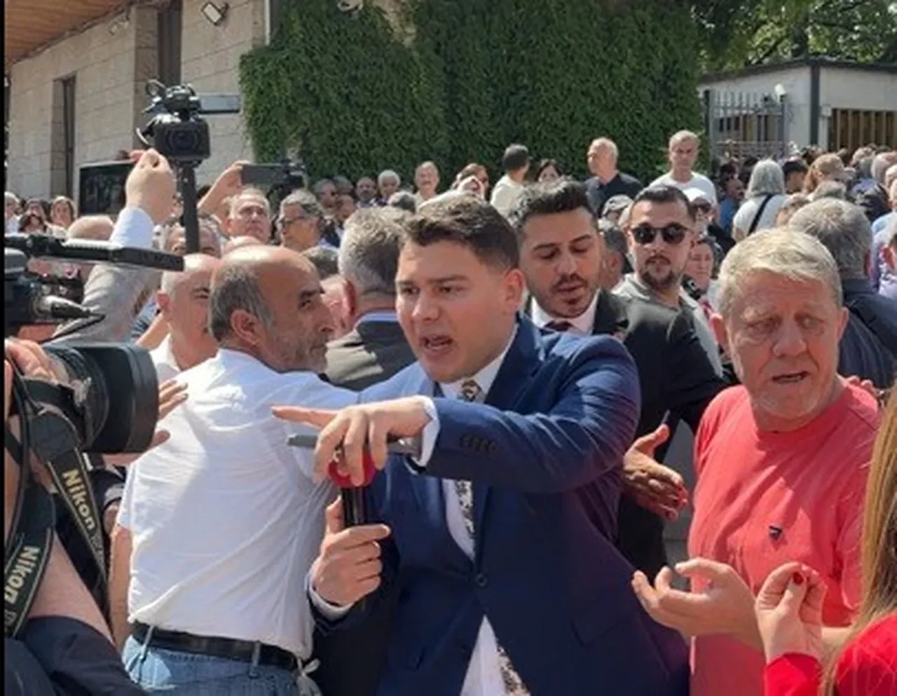 Kemal Kılıçdaroğlu'ndan partililere çağrı! Saat verip duyurdu: "Baba ocağına sahip çıkma günü"