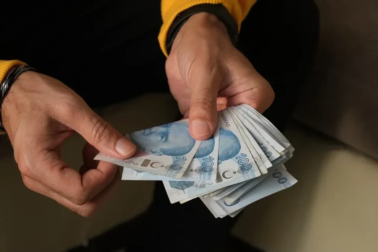 KYK bursu ne zaman kesilir okul bitince mi?
