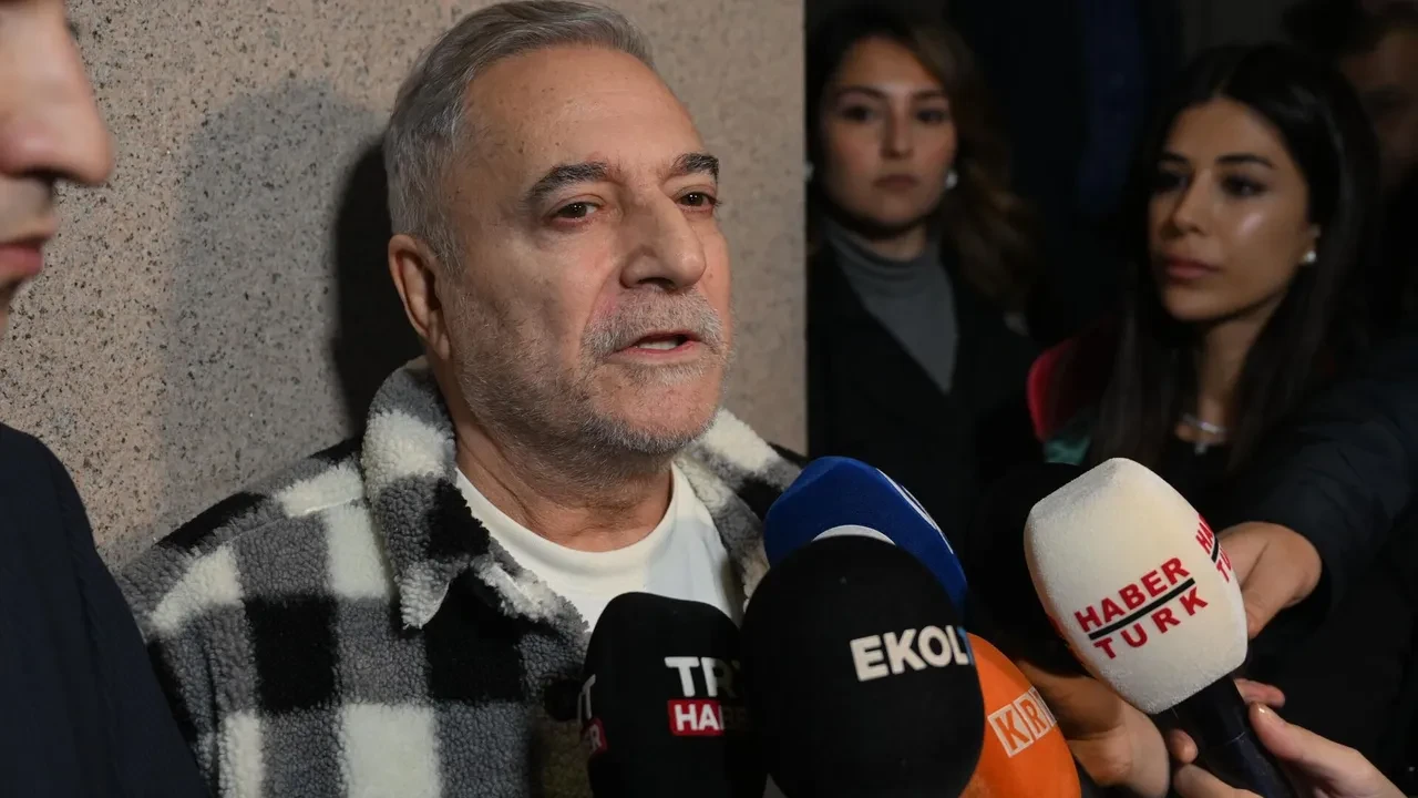 Mehmet Ali Erbil hakkında sürpriz aşk iddiası! Ünlü şovmenin gönlünü kaptırdığı yeni isim ortaya çıktı