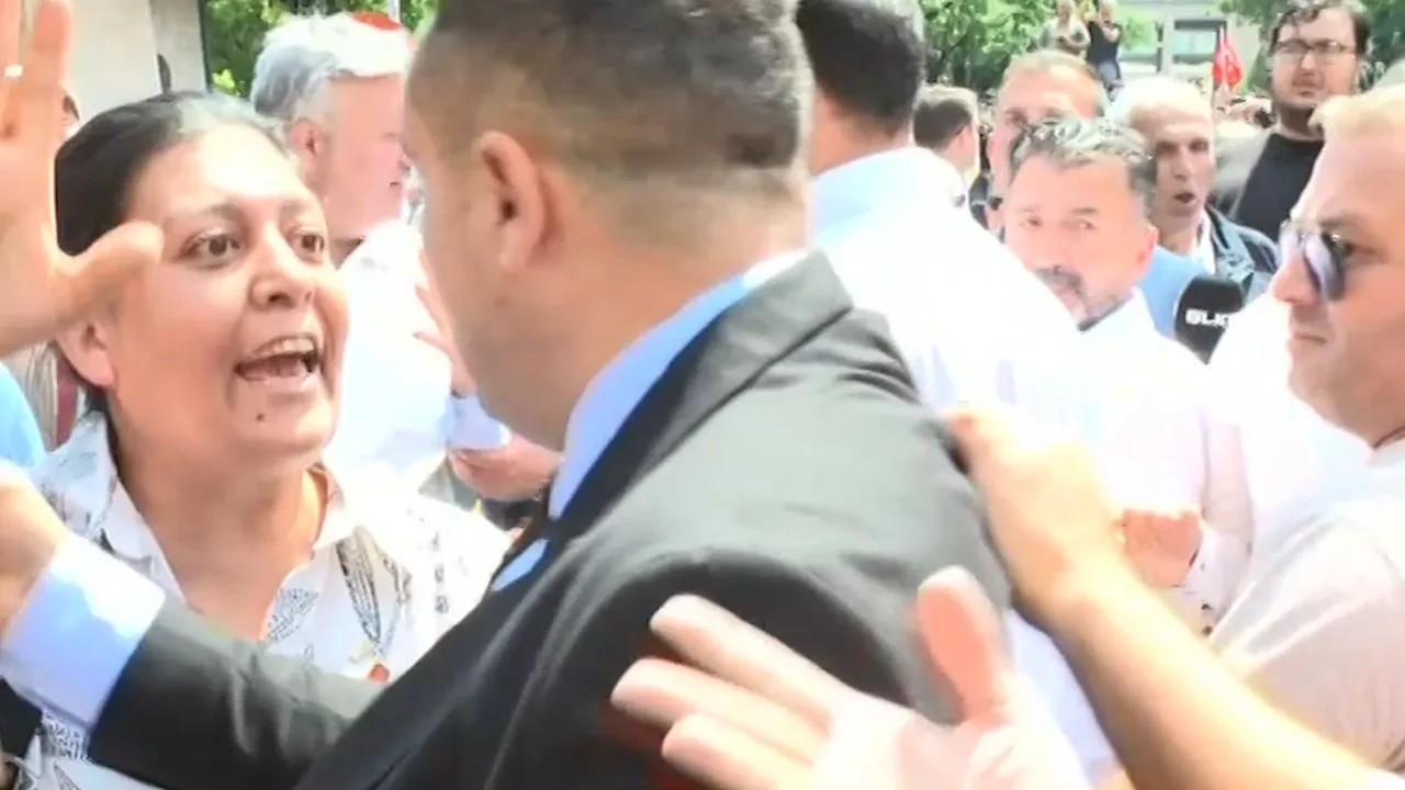 Özgür Özel destekçilerinden TGRT Haber muhabirine çirkin saldırı!