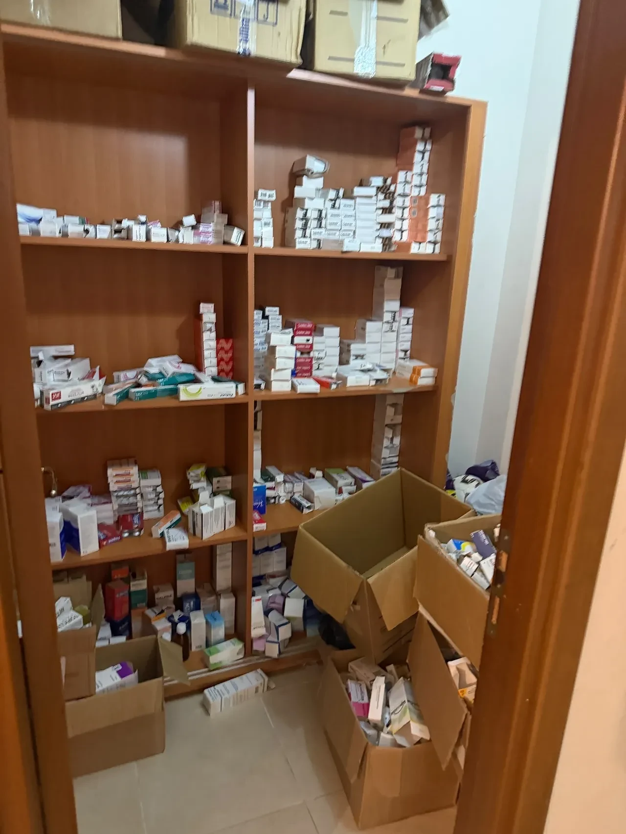 Sahte doktor operasyonu! Yabancı uyruklu şahsın evinden çıkanlar şoke etti