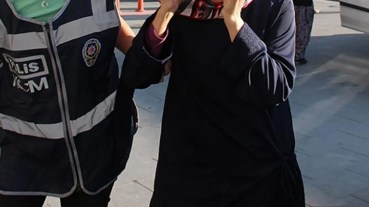 Tokat'ta korkunç olay! 10 gün boyunca cesedi evdeydi: Anne ve iki kız kardeşi tutuklandı