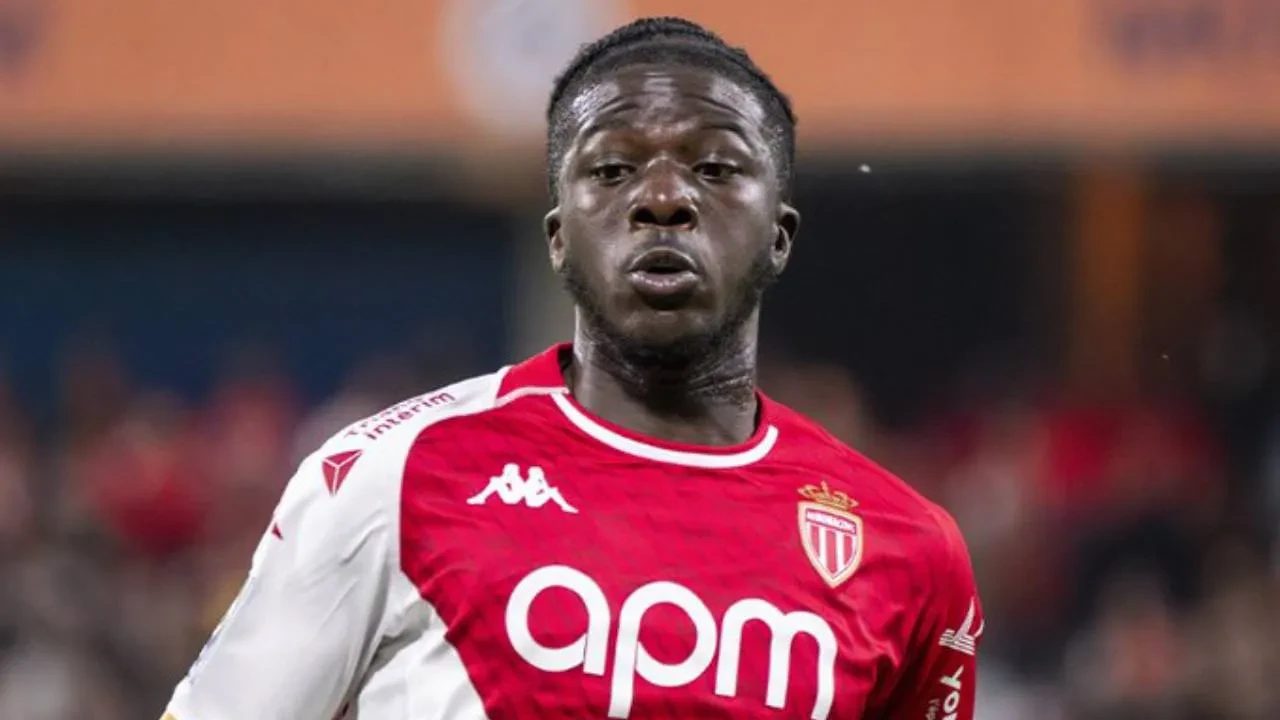 Beşiktaş, Ouattara transferini duyurdu! Fransız oyuncu İstanbul'a geliyor